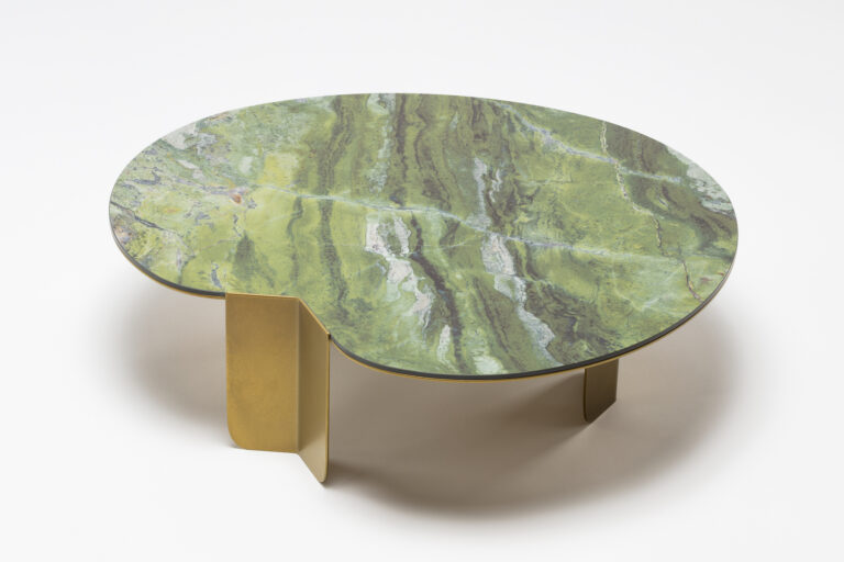 Pollini Home, tavolino Monet, Design: Sapiens Design, 2022 (Foto di Davide Bartolai)