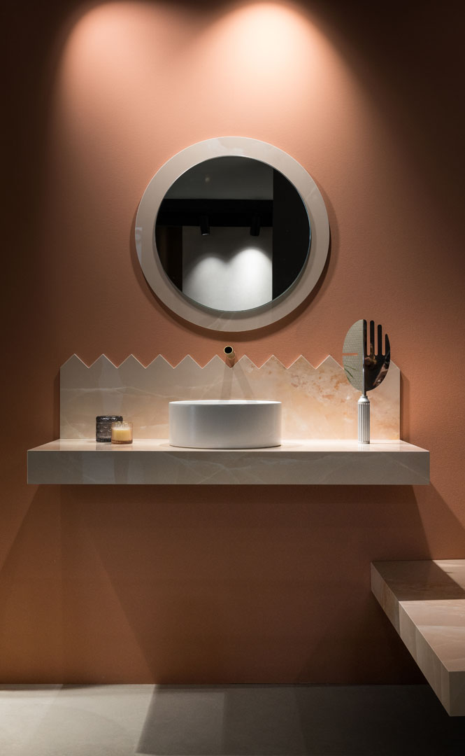 Pollini Home, Mensola per lavabo – Design: Pollini Home, Paraschizzi Stories – Design: Sapiens Design Studio (Foto di Davide Bartolai)