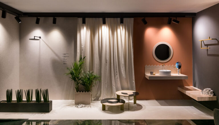 Stand Pollini Home “Total Gres Experience”, Salone Internazionale del Mobile (Hall 22, Stand G34) – Design: Sapiens Design Studio (Foto di Davide Bartolai)